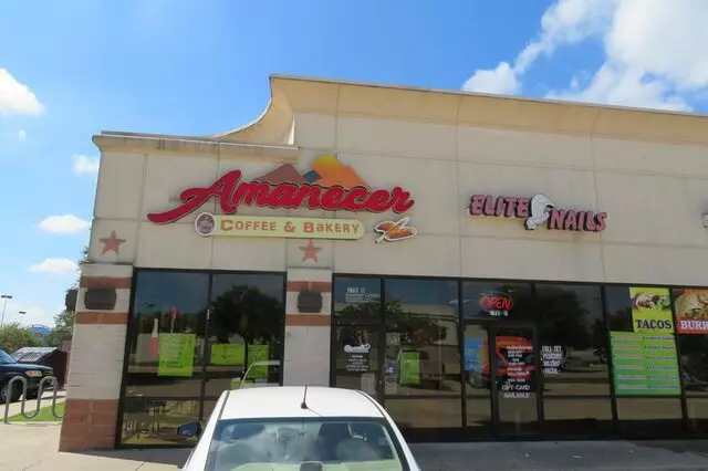 Amanecer Coffee Shop & Bakery