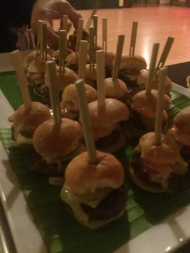2 Dine 4 Fine Catering
