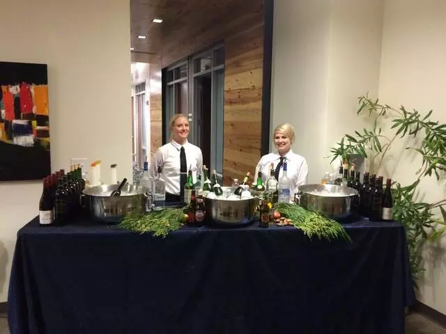2 Dine 4 Fine Catering