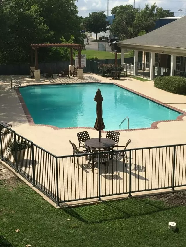 Arrowhead Park Apartments