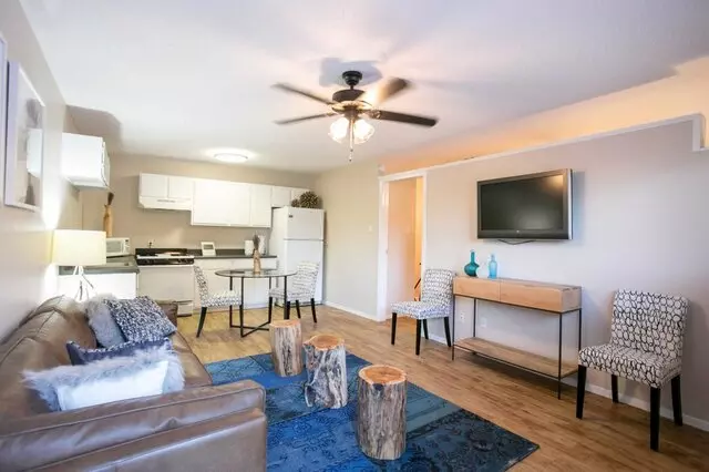 6th Street West Apartments