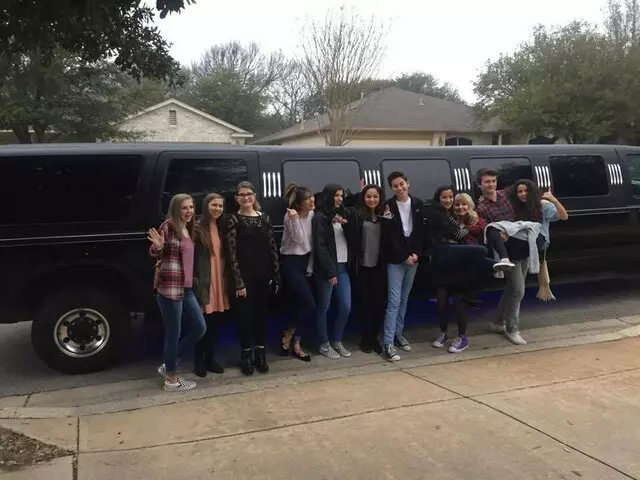Aurora Lights Limos and Transport