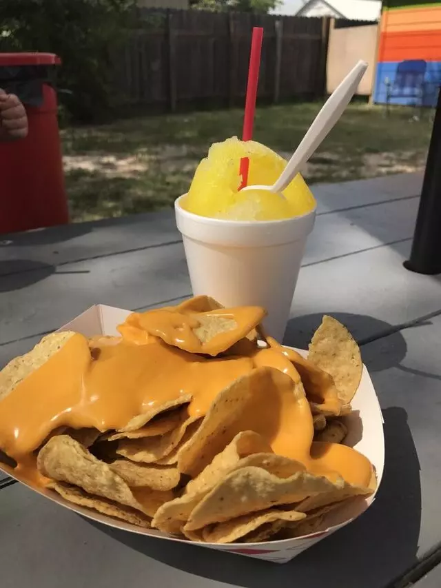 23 Flavors and Snacks