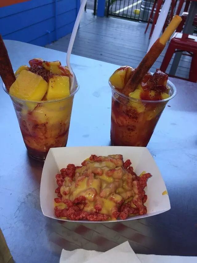 23 Flavors and Snacks