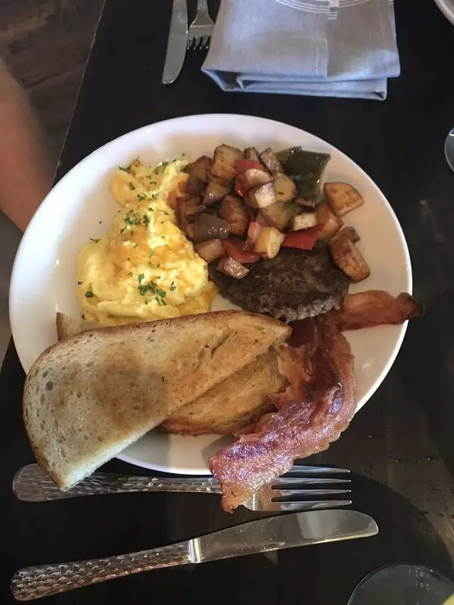 Foxhole Culinary Tavern