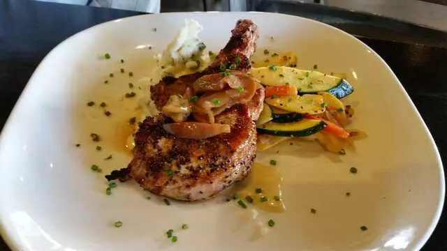 Foxhole Culinary Tavern