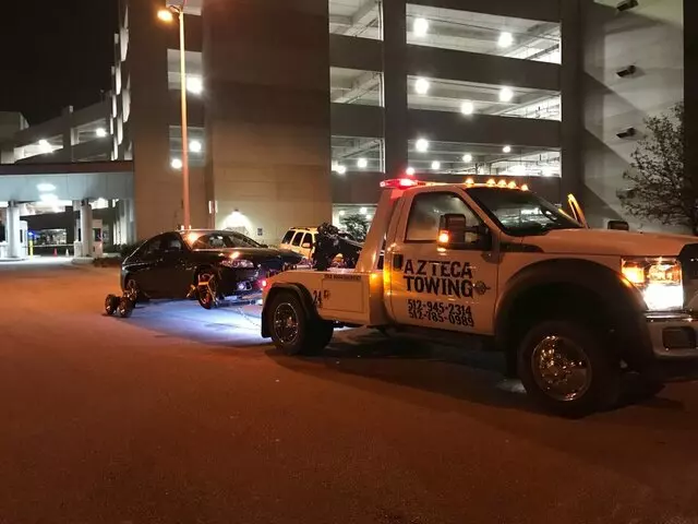 Azteca Towing