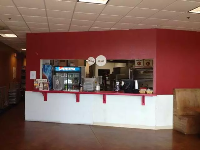 Austin’s Pizza - William Cannon