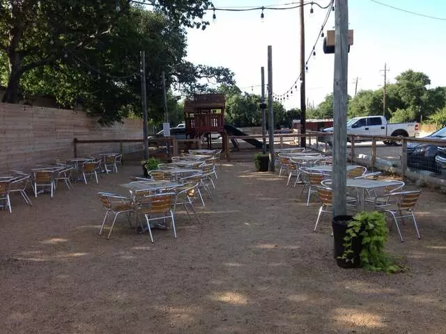 Austin’s Pizza - William Cannon