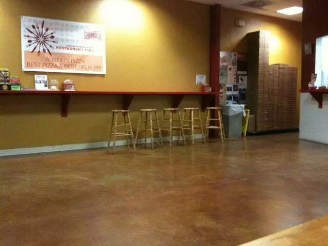 Austin’s Pizza - William Cannon