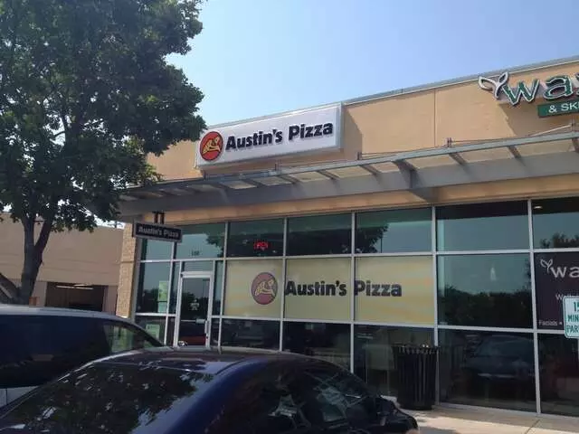 Austin’s Pizza - William Cannon
