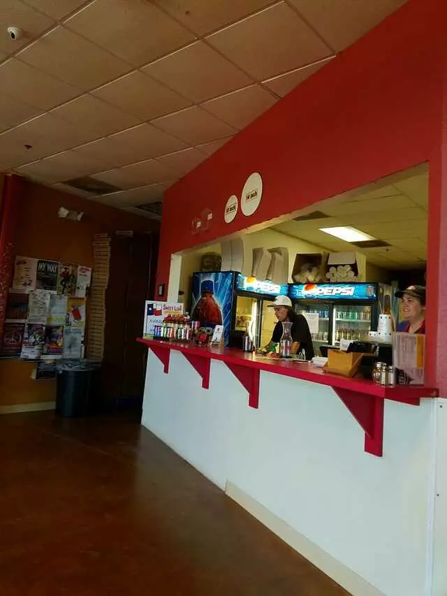 Austin’s Pizza - William Cannon