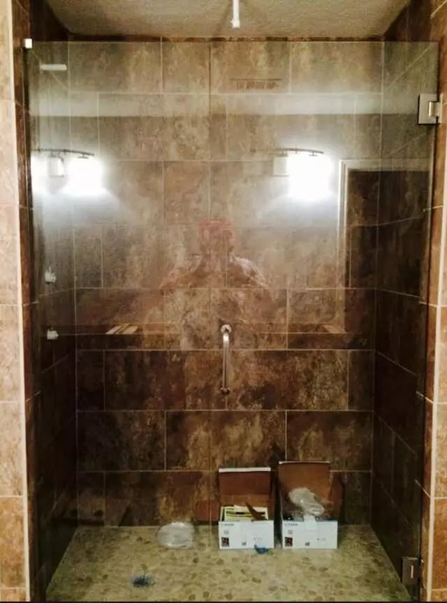 Accent Glass & Door