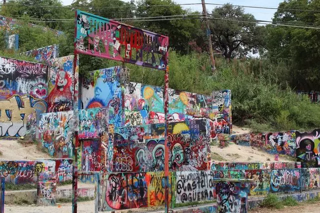 Austin Detours