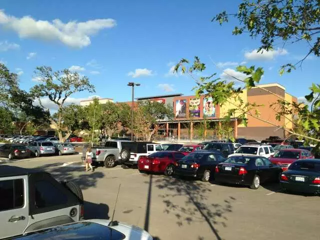 Alamo Drafthouse Cinema - Lakeline