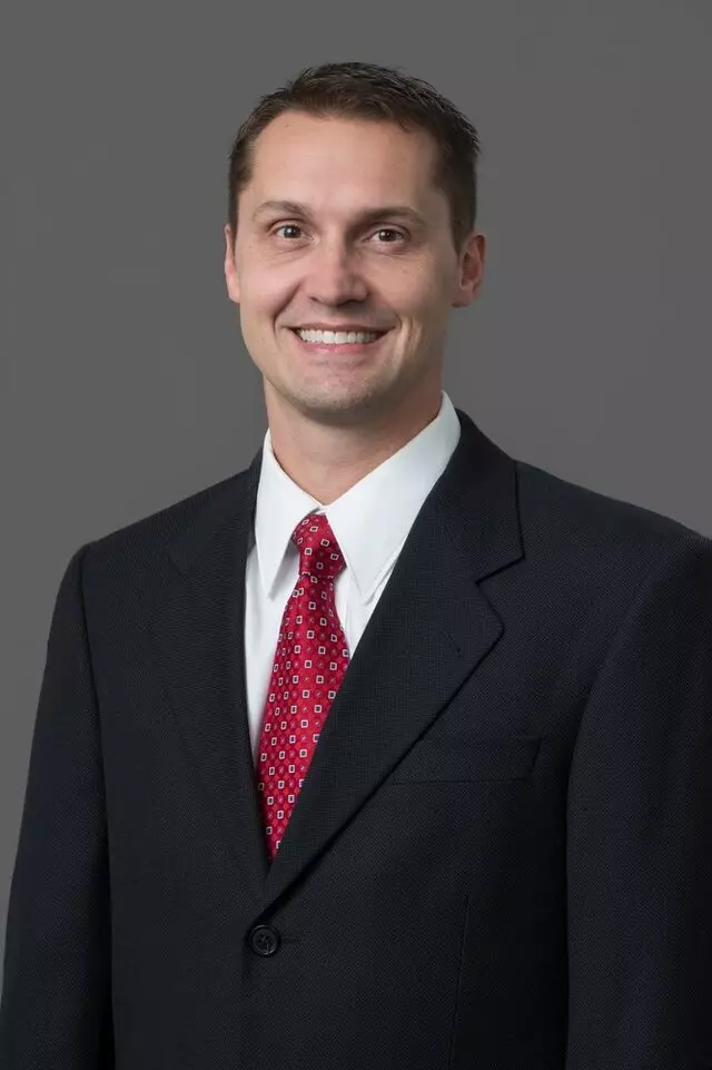 Robert B Hunsaker, DDS MD