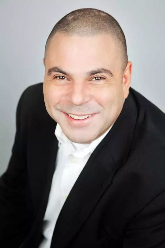 Alfredo Bernal - The Connexus Team at Reilly Realtos