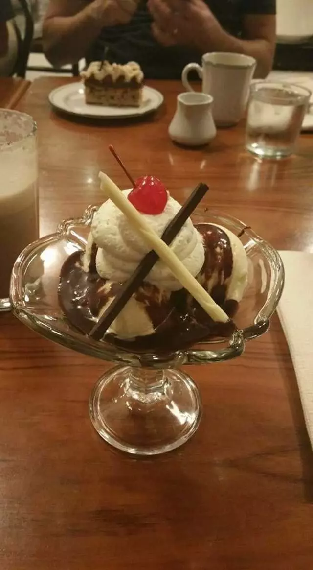 1886 Cafe & Bakery