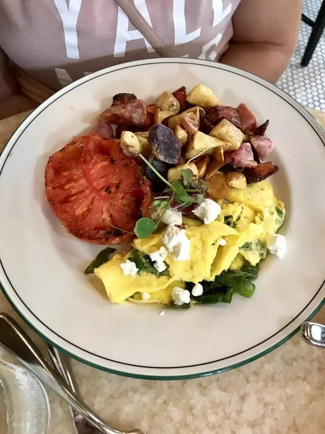 1886 Cafe & Bakery