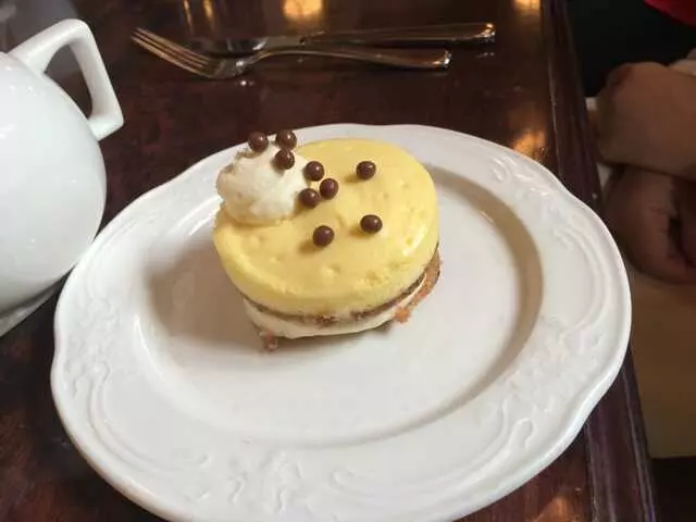 1886 Cafe & Bakery