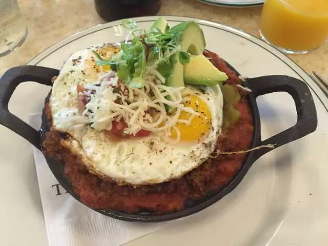 1886 Cafe & Bakery