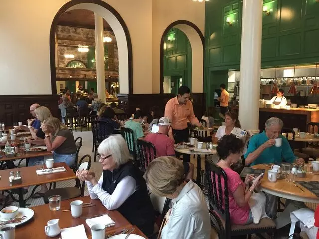 1886 Cafe & Bakery