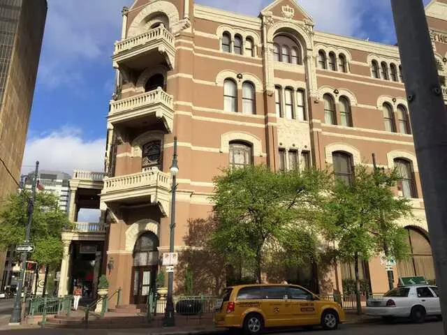 1886 Cafe & Bakery