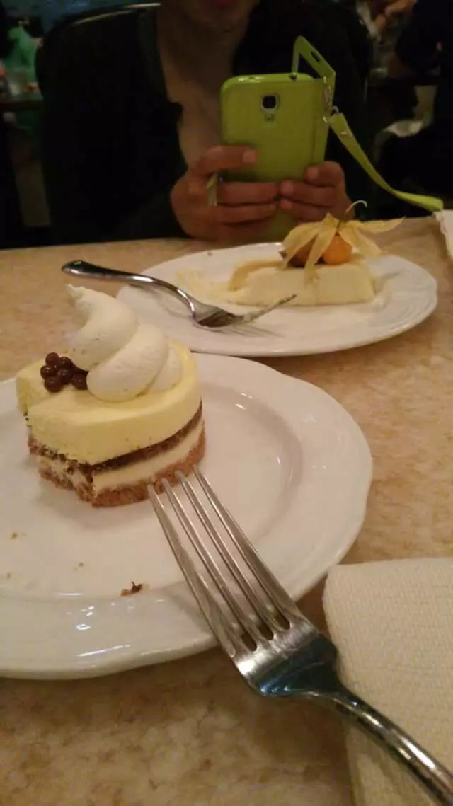 1886 Cafe & Bakery
