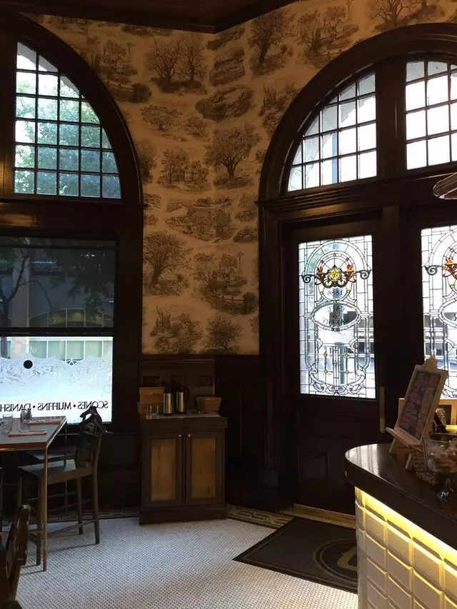 1886 Cafe & Bakery