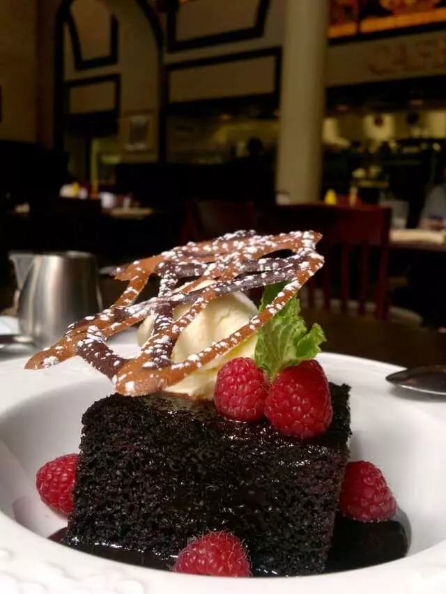 1886 Cafe & Bakery