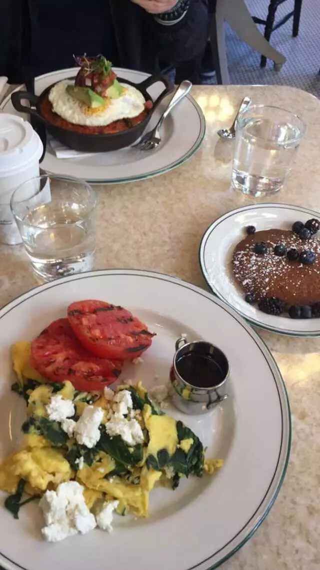1886 Cafe & Bakery