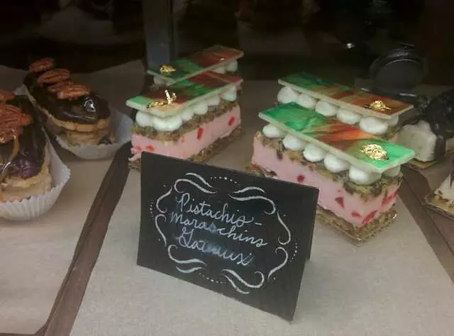 1886 Cafe & Bakery