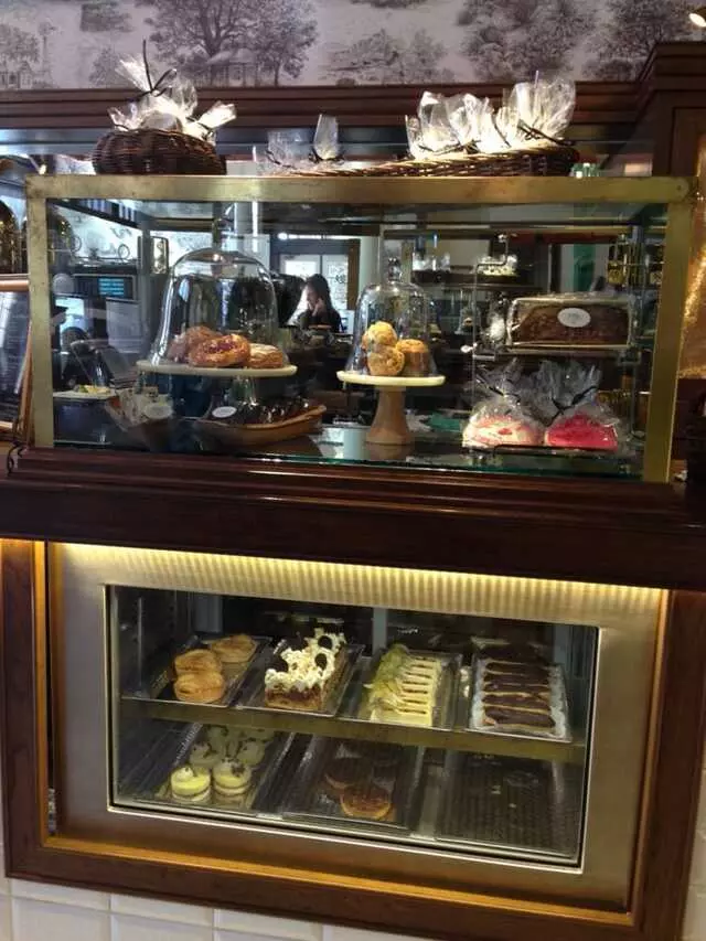 1886 Cafe & Bakery