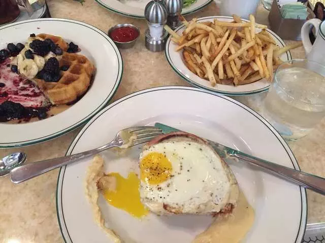 1886 Cafe & Bakery