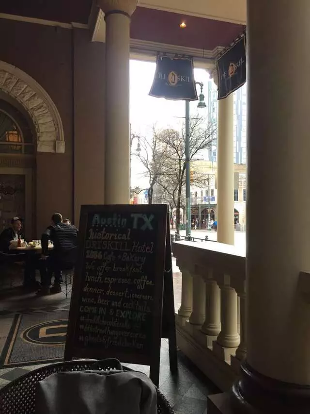 1886 Cafe & Bakery