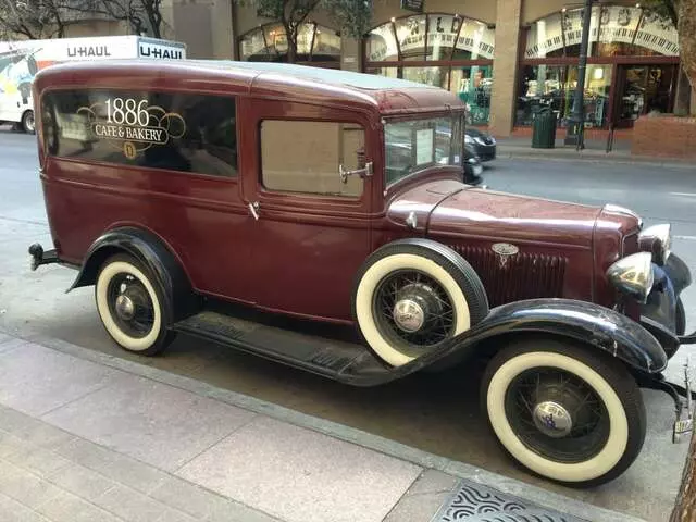 1886 Cafe & Bakery