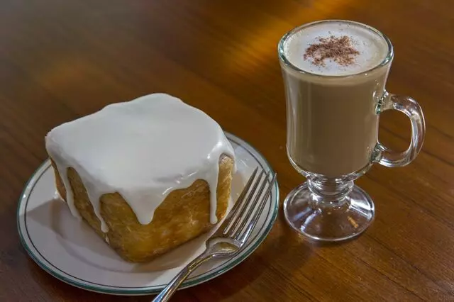 1886 Cafe & Bakery