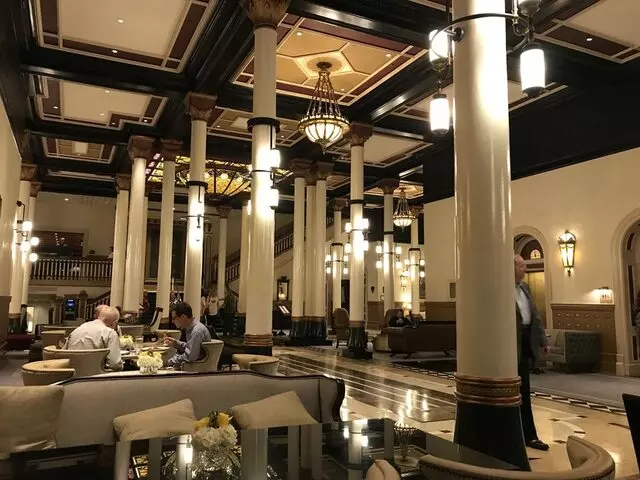 1886 Cafe & Bakery