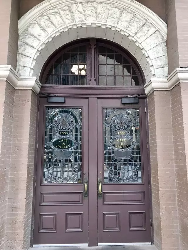 1886 Cafe & Bakery