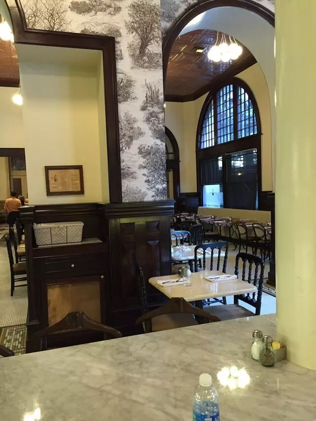 1886 Cafe & Bakery