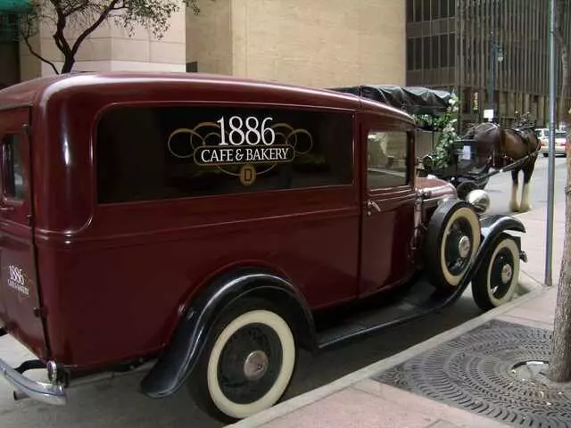 1886 Cafe & Bakery