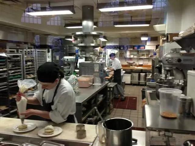 1886 Cafe & Bakery