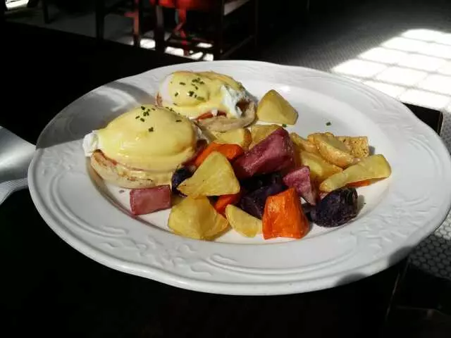 1886 Cafe & Bakery