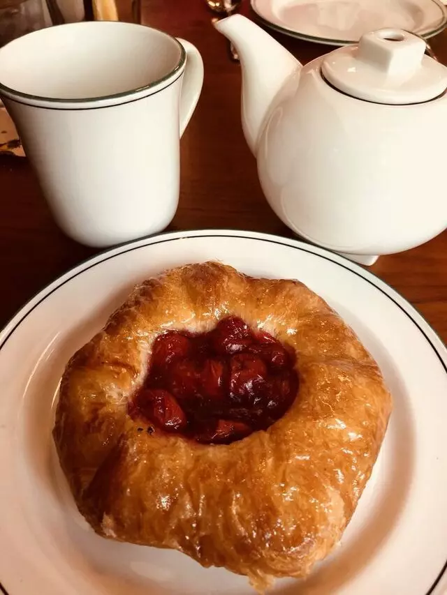 1886 Cafe & Bakery
