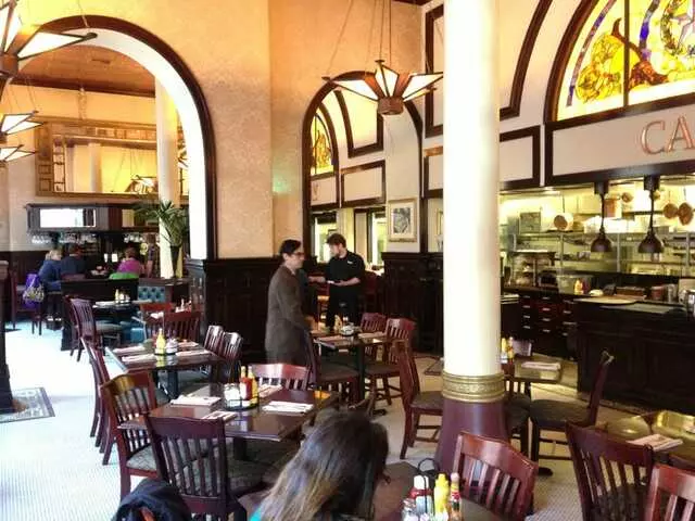 1886 Cafe & Bakery