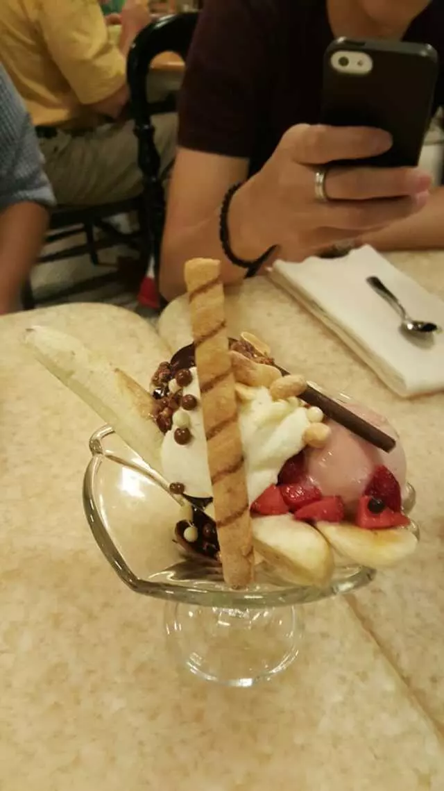 1886 Cafe & Bakery