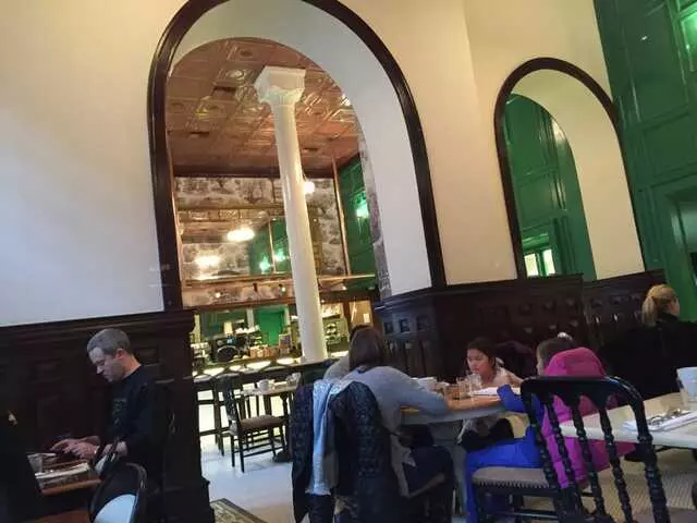 1886 Cafe & Bakery