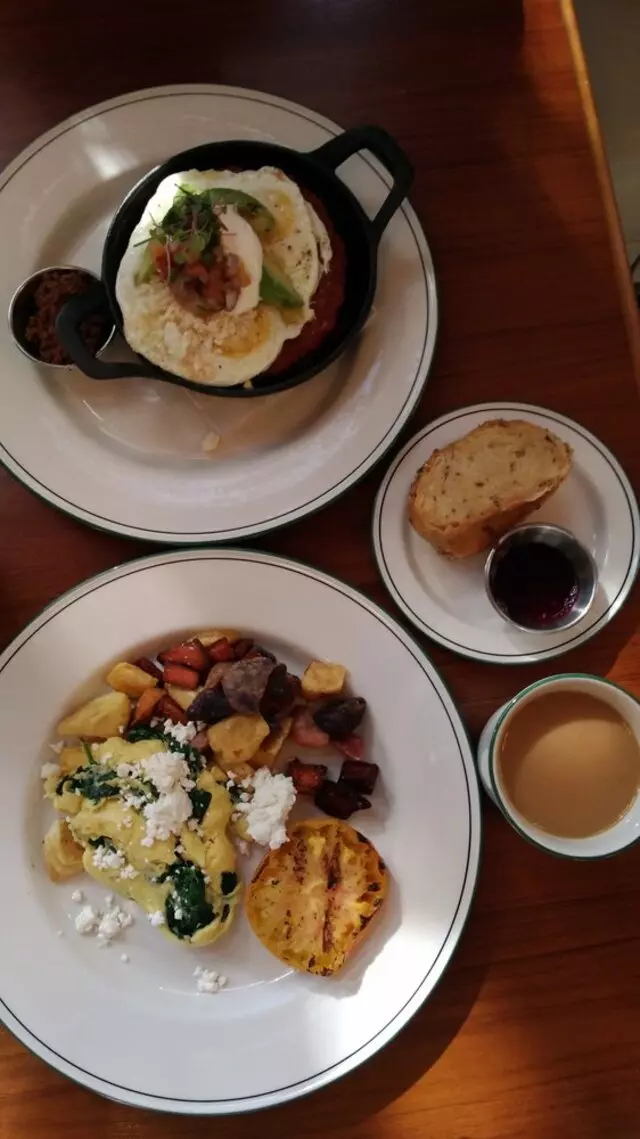 1886 Cafe & Bakery