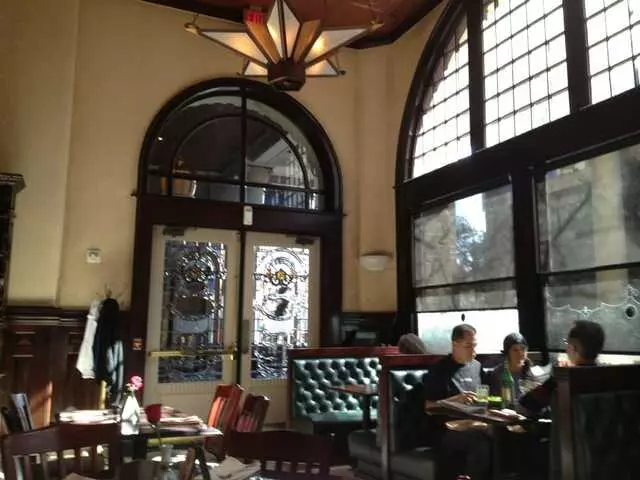 1886 Cafe & Bakery