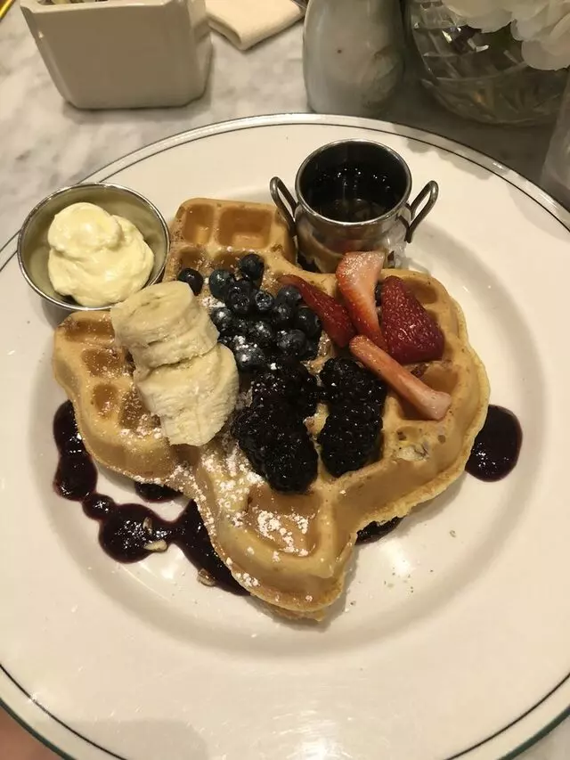 1886 Cafe & Bakery